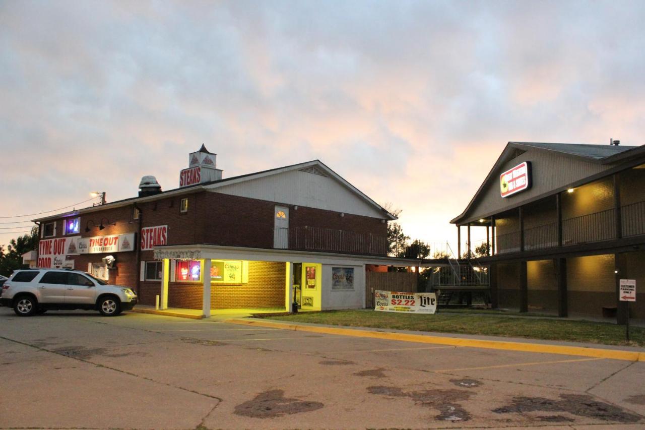 Great Western Inn Junction City Exterior photo